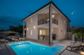 Villa IN
